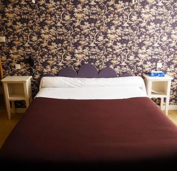 Номер Стандарт, Saint Jean