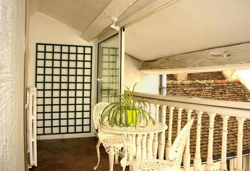 Пятиместный Стандартный Номер, Saint Jean