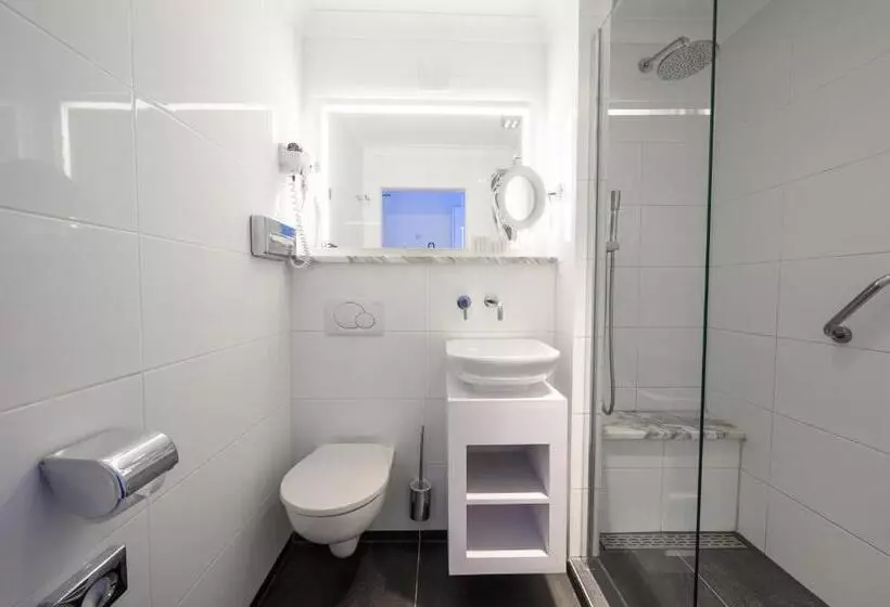 オーシャンビューデラックスルーム, Van Der Valk Hotel Saint Aygulf