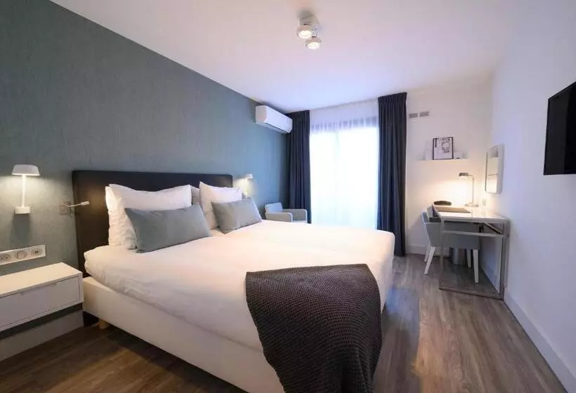 オーシャンビューデラックスルーム, Van Der Valk Hotel Saint Aygulf