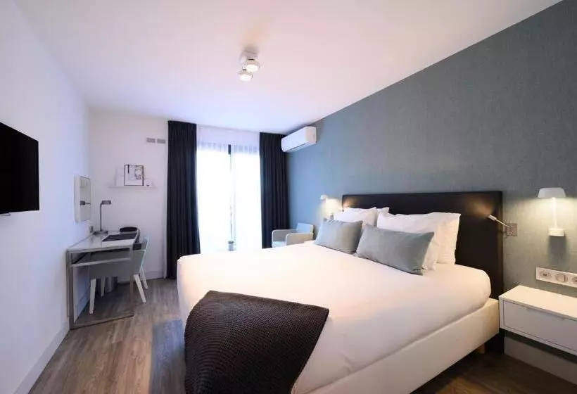 オーシャンビューデラックスルーム, Van Der Valk Hotel Saint Aygulf
