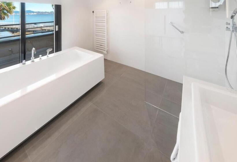 جناح مطلّ علي البحر, Van Der Valk Hotel Saint Aygulf