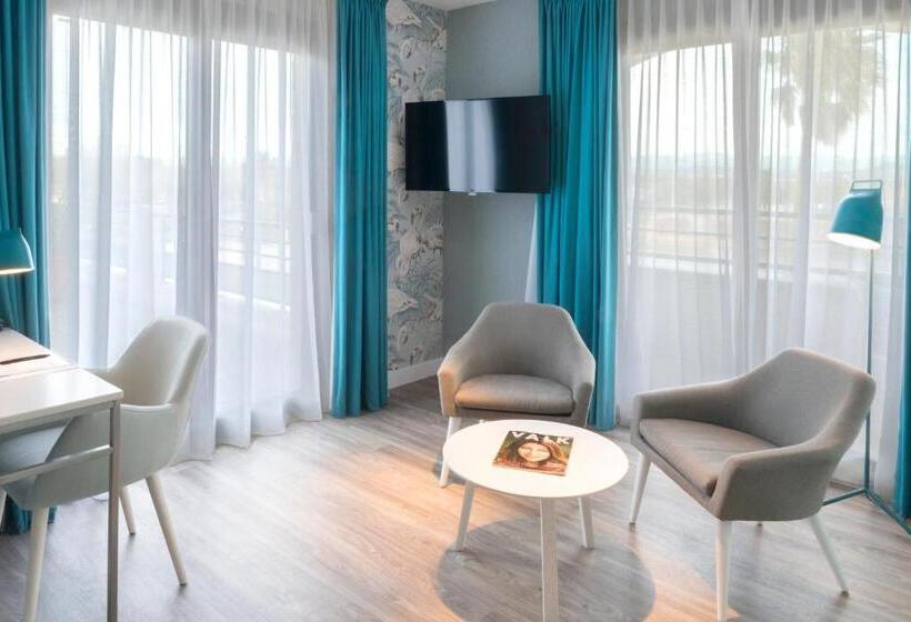 Люкс Вид на Море, Van Der Valk Hotel Saint Aygulf