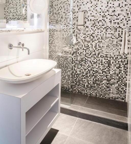 جناح مطلّ علي البحر, Van Der Valk Hotel Saint Aygulf