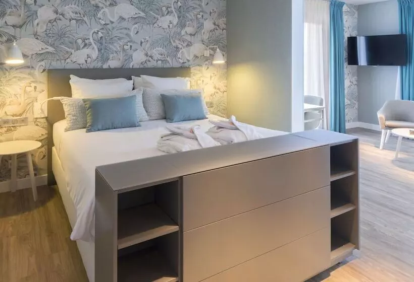 Superior-sviitti Merinäkymä, Van Der Valk Hotel Saint Aygulf