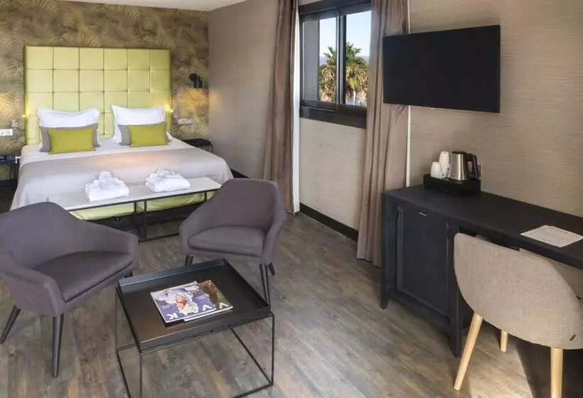 Superior-sviitti Merinäkymä, Van Der Valk Hotel Saint Aygulf