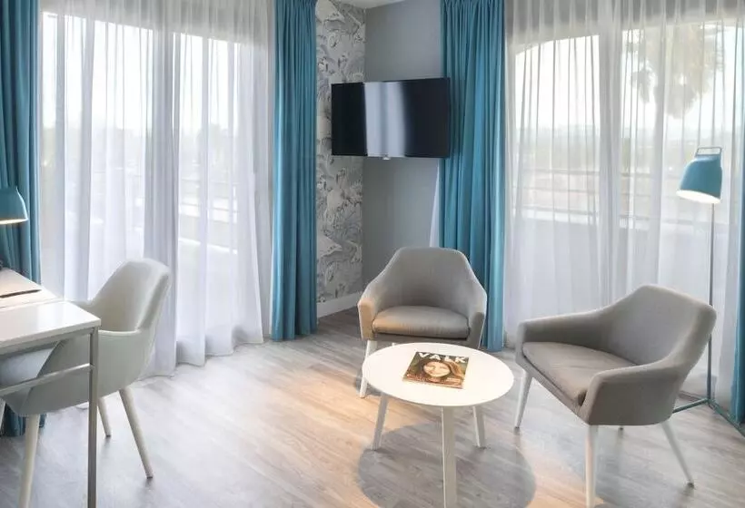 Superior-sviitti Merinäkymä, Van Der Valk Hotel Saint Aygulf