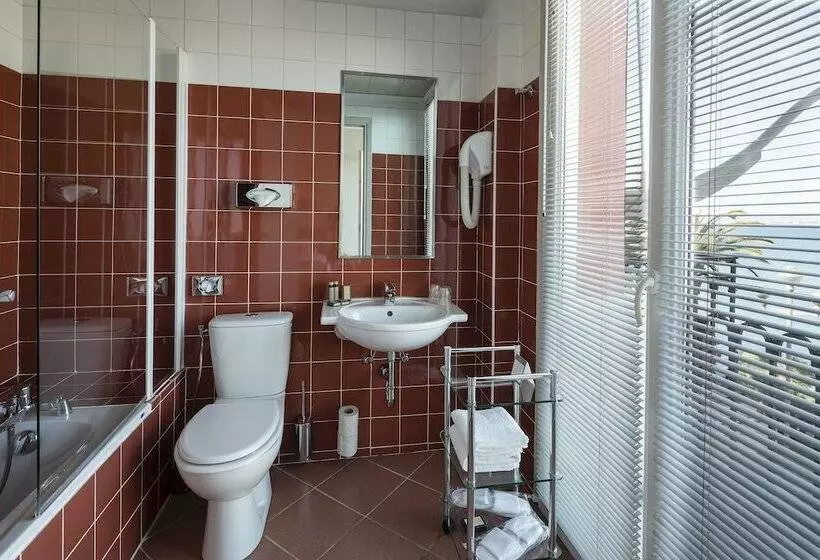 Chambre Individuelle Classique, Suisse