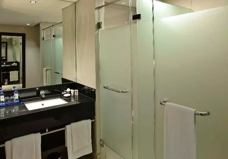 اتاق اجرایی, Tanoa Plaza