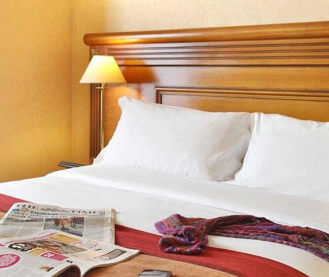 标准间, Paix Republique