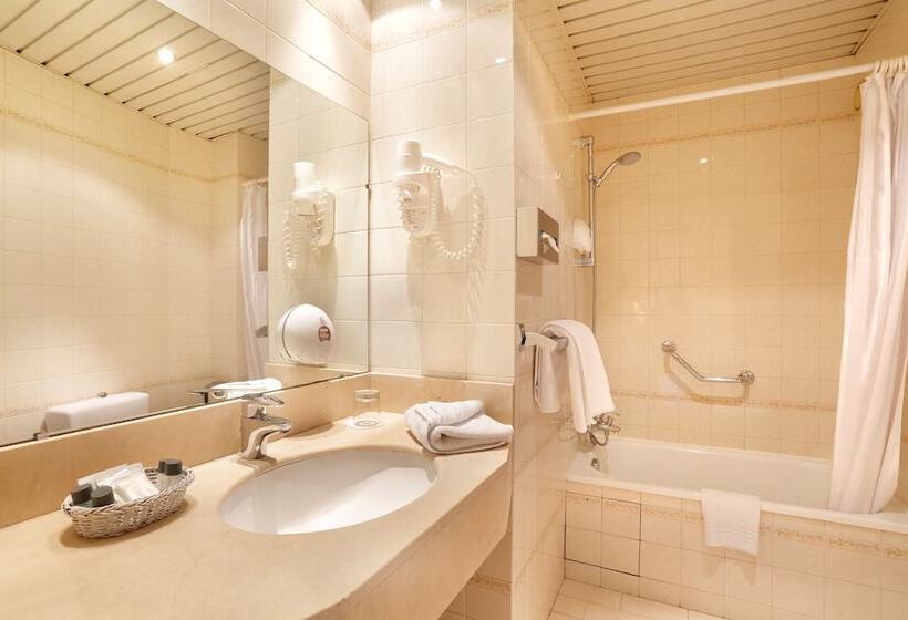 标准单人间, Paix Republique