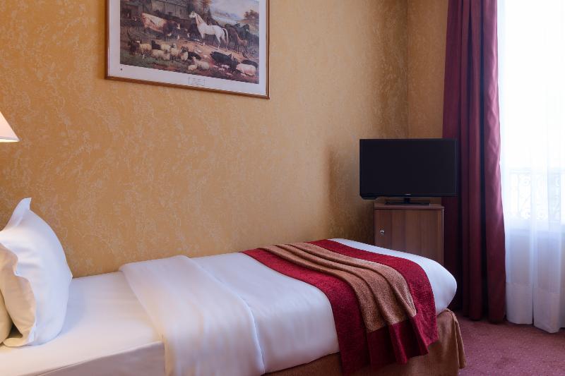 标准单人间, Paix Republique