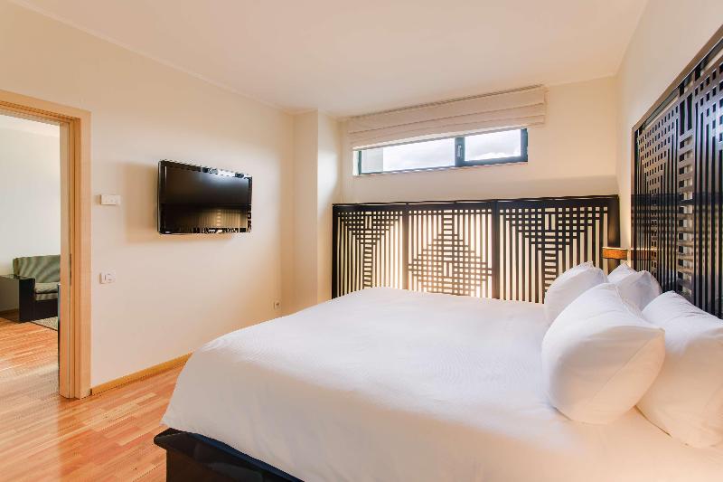 古典房间, Paix Republique