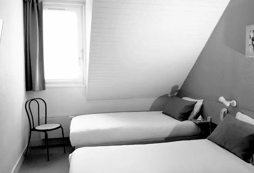 اتاق کلاسیک سه تخته, Tourhotel Blois