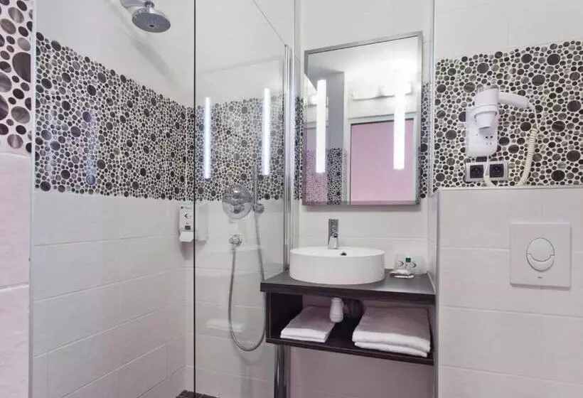 اتاق سوپریور با چشمانداز, Tourhotel Blois