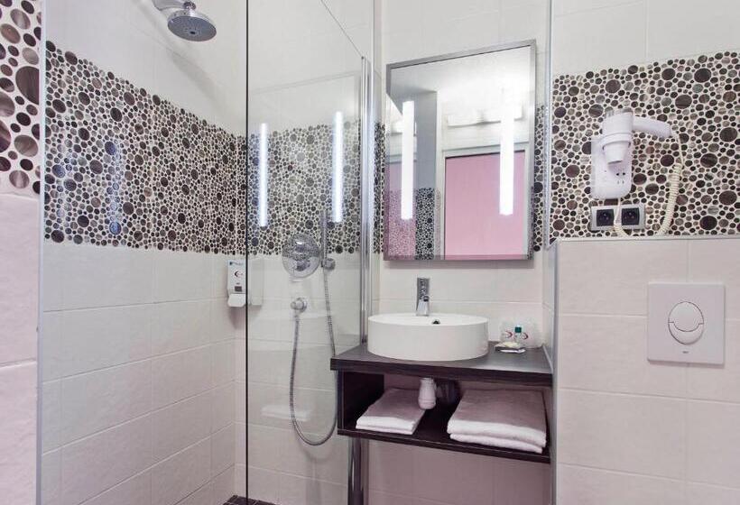 带观景的高级间, Tourhotel Blois