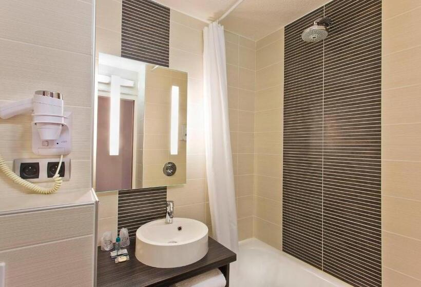 اتاق سوپریور با چشم‌انداز, Tourhotel Blois