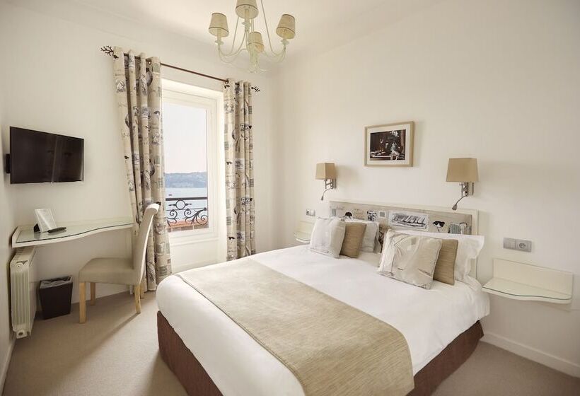 جناح مطلّ علي البحر, Welcome