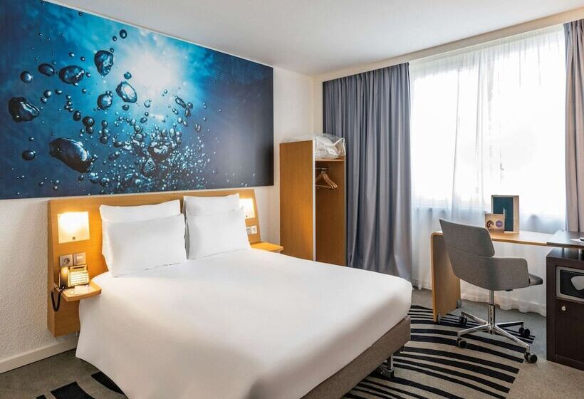 Номер Superior, Novotel Evry Courcouronnes