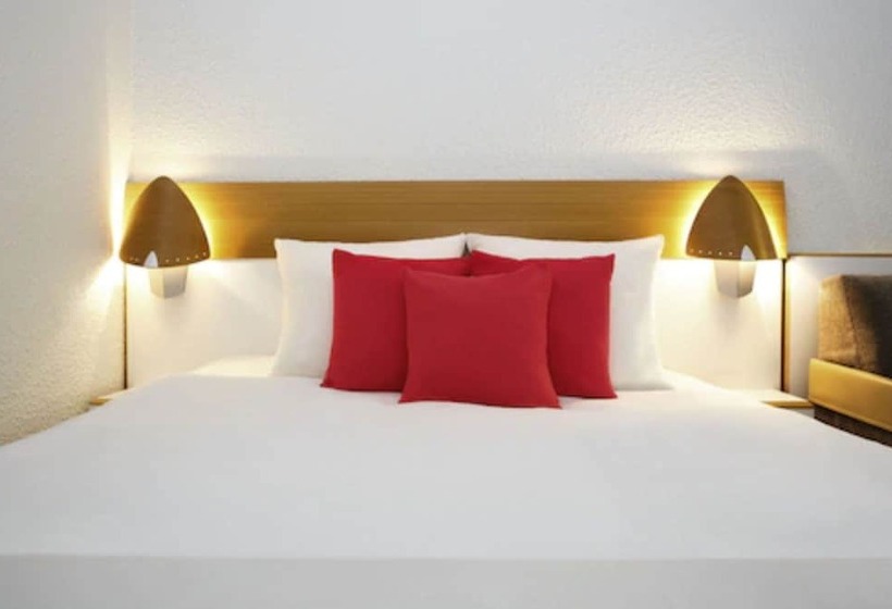 Номер Superior, Novotel Grenoble Nord Voreppe