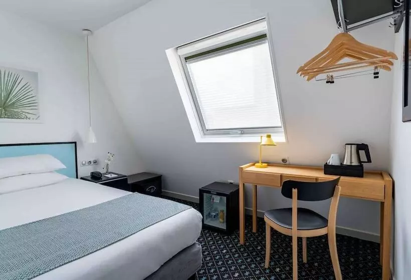 Chambre Standard Individuelle, Palm Astotel