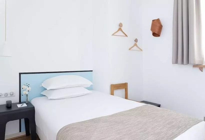 Chambre Standard Individuelle, Palm Astotel