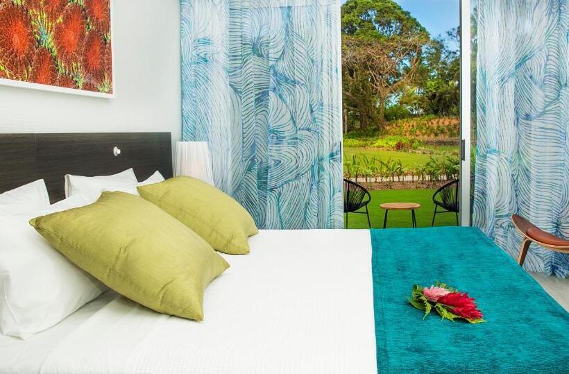 庭の見えるプレミアムルーム, The Pearl South Pacific Resort, Spa & Golf Course