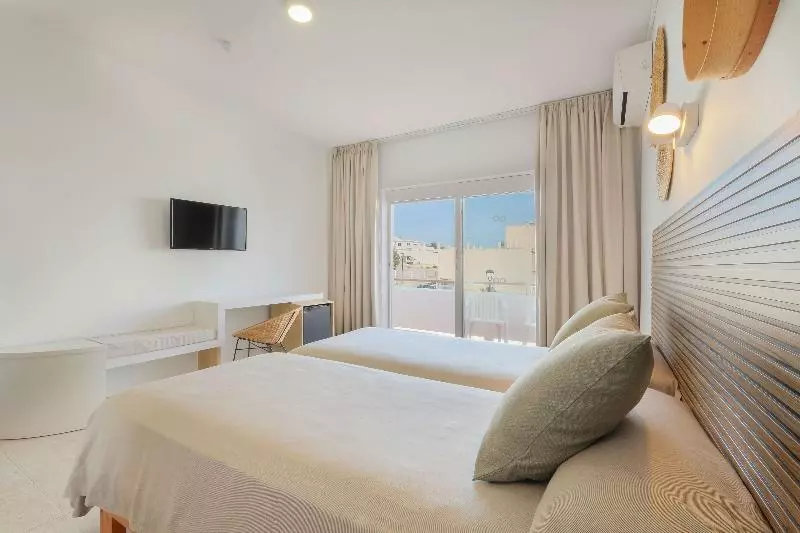 اتاق سوپریور با چشمانداز باغ, The Pearl South Pacific Resort, Spa & Golf Course
