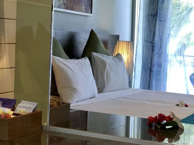 オーシャンビューのプレミアムルーム。, The Pearl South Pacific Resort, Spa & Golf Course