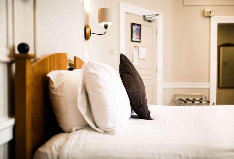 高级客房, The Angel