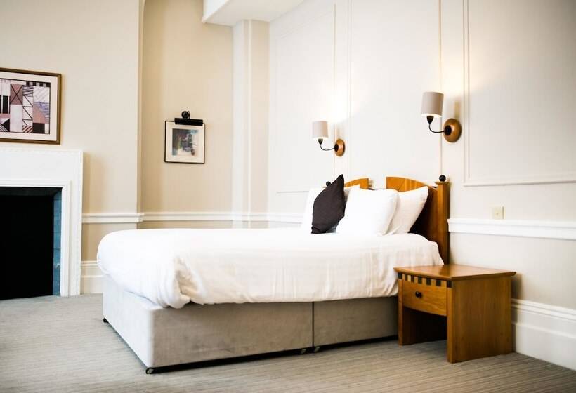 高级客房, The Angel