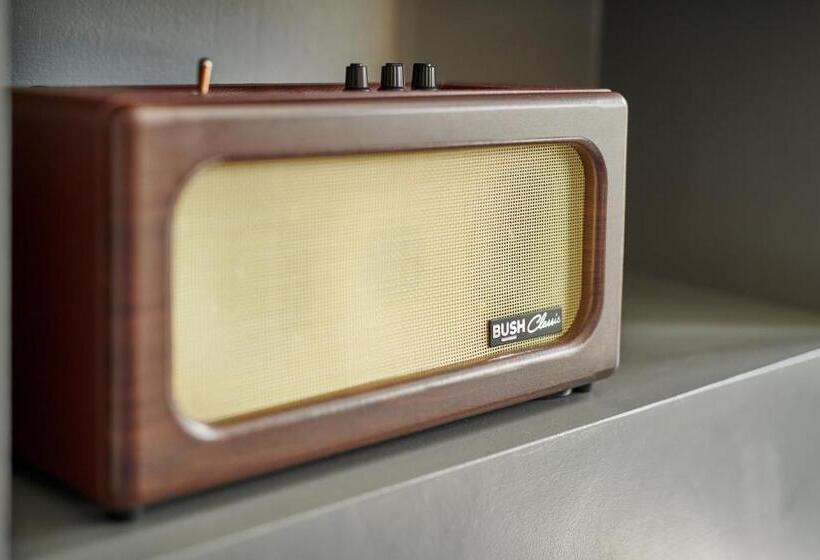 ジュニアスイート, Burnham Beeches