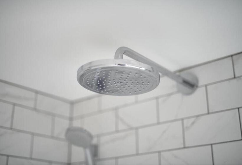 ジュニアスイート, Burnham Beeches