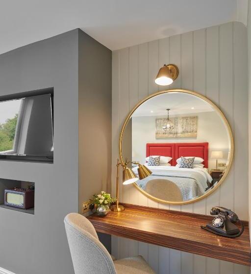 ジュニアスイート, Burnham Beeches