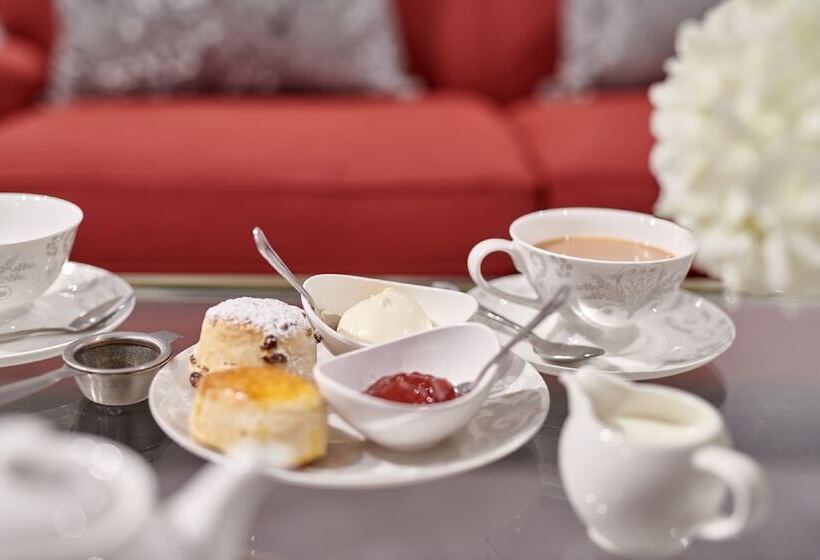 ジュニアスイート, Burnham Beeches