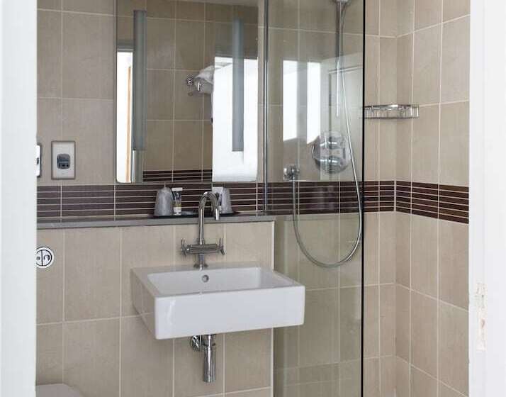 高级大房间, Bush Hotel Farnham