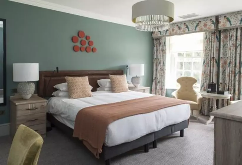 ガーデンビュースタンダードルーム, Bush Hotel Farnham