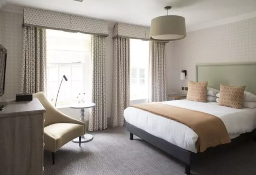 ガーデンビュースタンダードルーム, Bush Hotel Farnham
