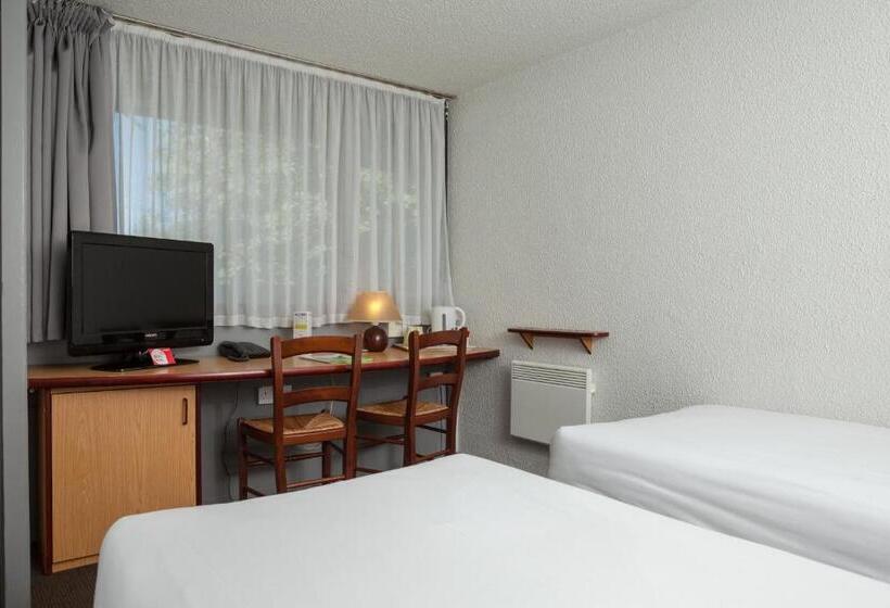 Номер Стандарт, Campanile Hotel   Basildon   East Of London