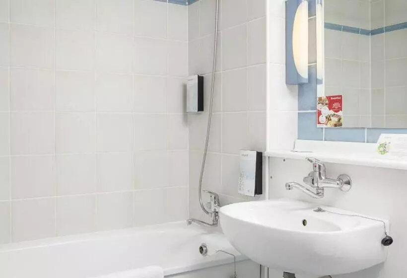 ダブルベッドスタンダードルーム, Campanile Hotel   Basildon   East Of London