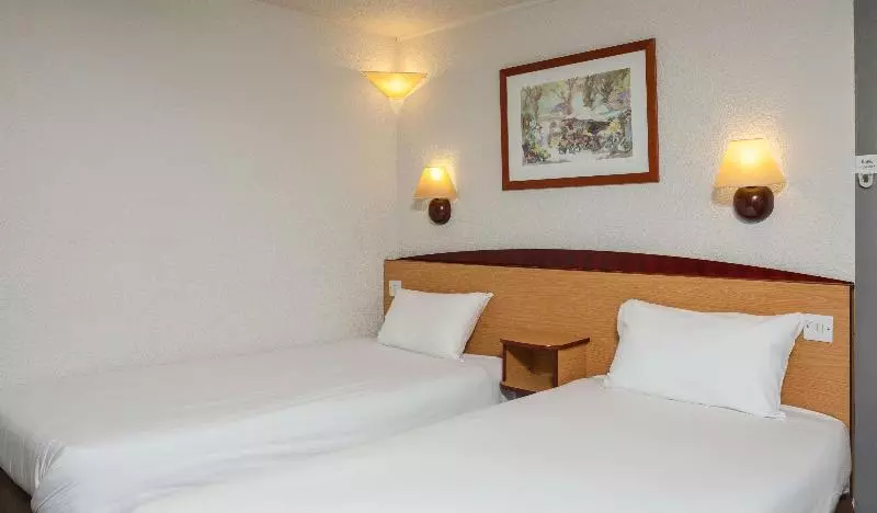 スタンダードルーム, Campanile Hotel   Basildon   East Of London