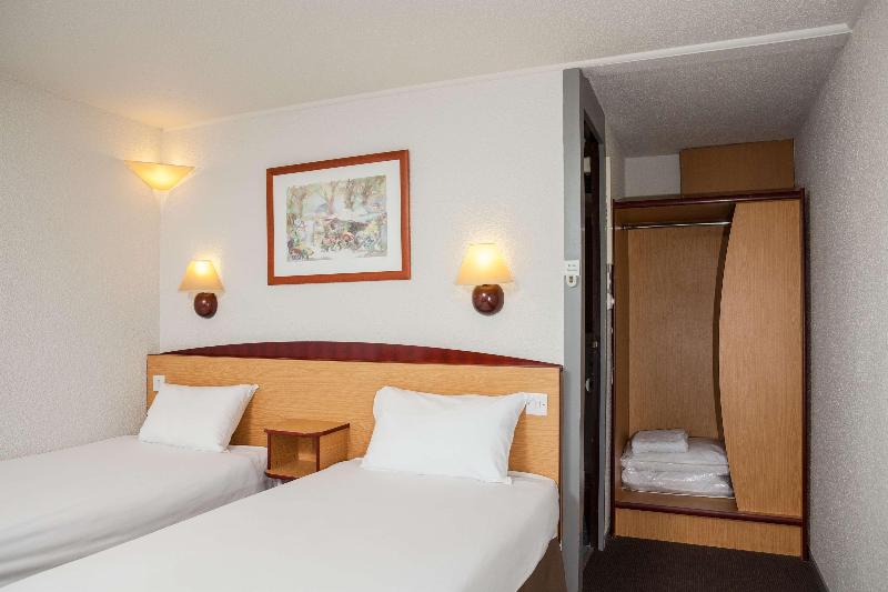 Номер Стандарт, Campanile Hotel   Basildon   East Of London