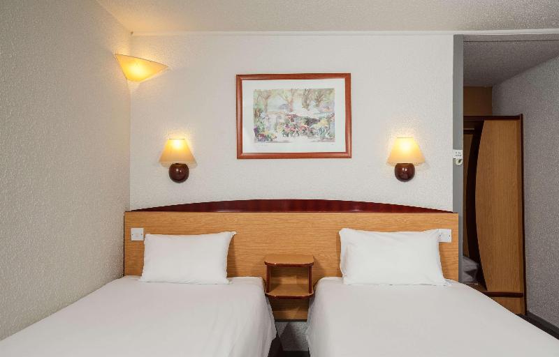 Номер Стандарт, Campanile Hotel   Basildon   East Of London