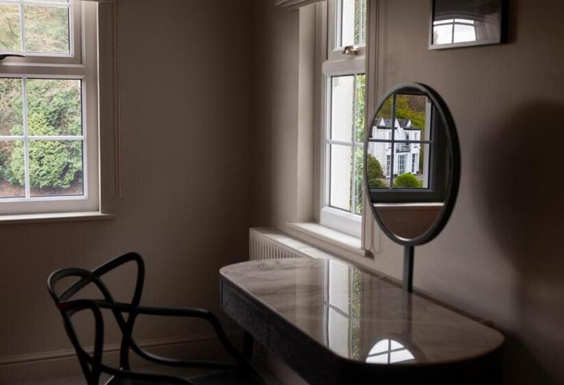 Номер Стандарт, Cottage In The Wood