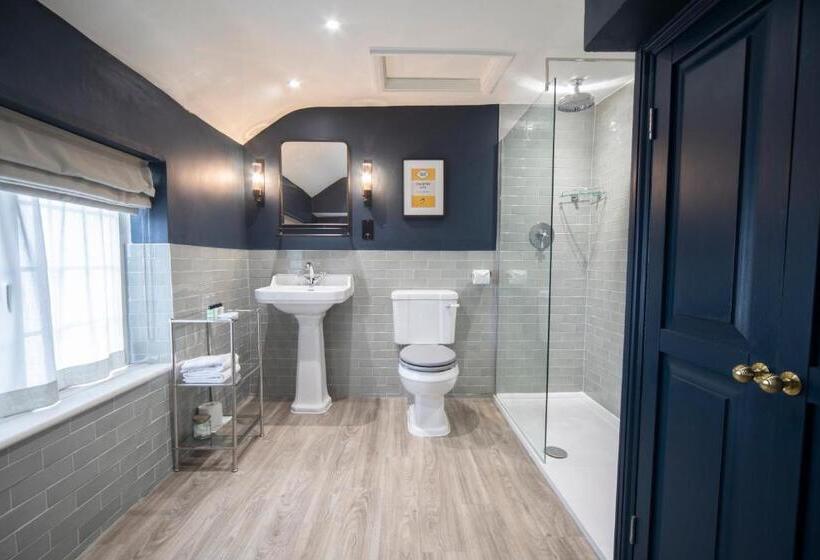 Номер Комфорт, Cottage In The Wood