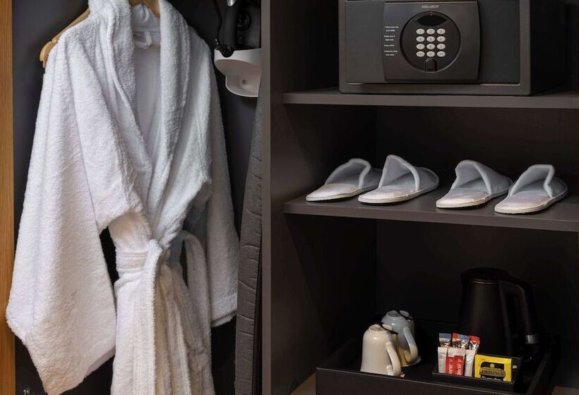 Номер Executive, Hilton London Gatwick Airport