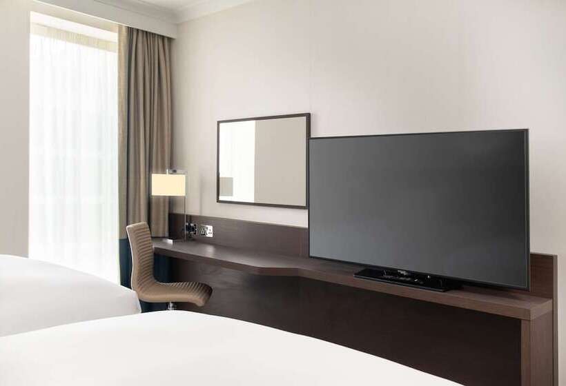Номер Стандарт, Hilton London Gatwick Airport