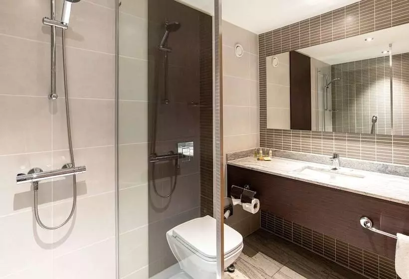 デラックスルーム, Hilton London Gatwick Airport