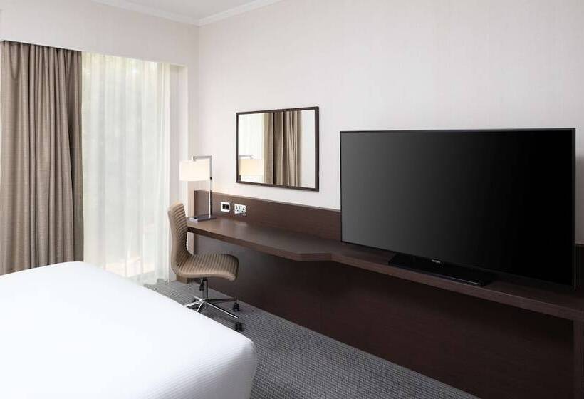 Номер Deluxe, Hilton London Gatwick Airport