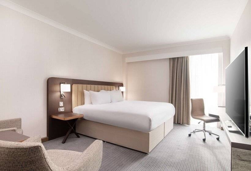 Номер Deluxe, Hilton London Gatwick Airport